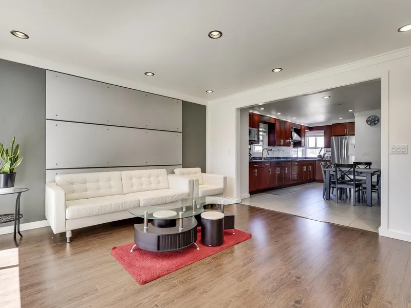 2241 E 43RD AVENUE - photo 4 of 24