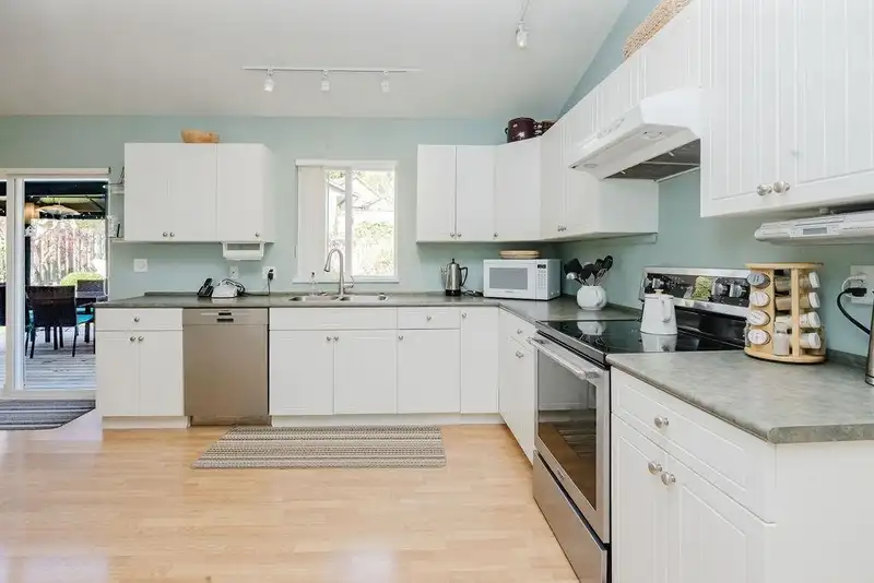 6308 JASPER ROAD - photo 3 of 27