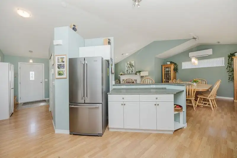 6308 JASPER ROAD - photo 4 of 27