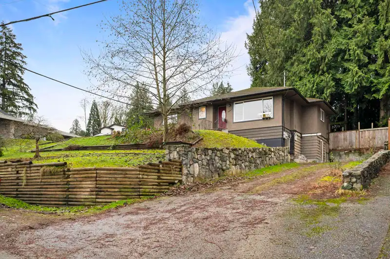 13780 115 AVENUE - photo 3 of 34