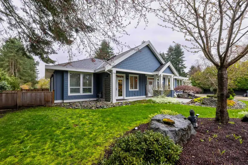 23715 46B AVENUE - photo 4 of 40