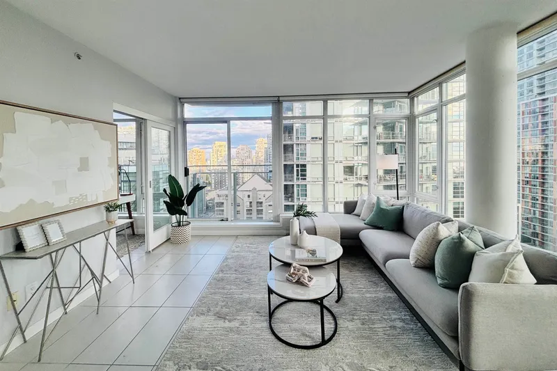 1203 1252 HORNBY STREET - photo 1 of 17