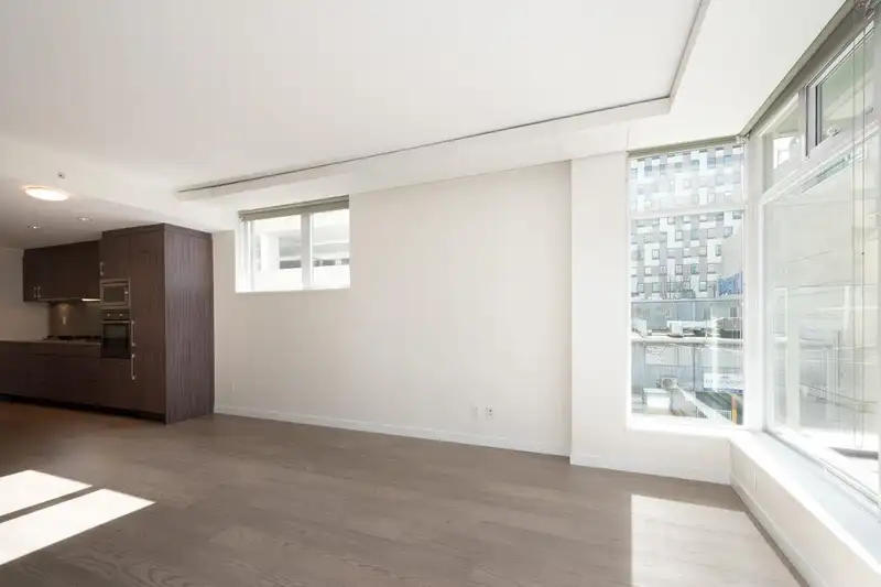 601 728 W 8TH AVENUE - photo 3 of 34