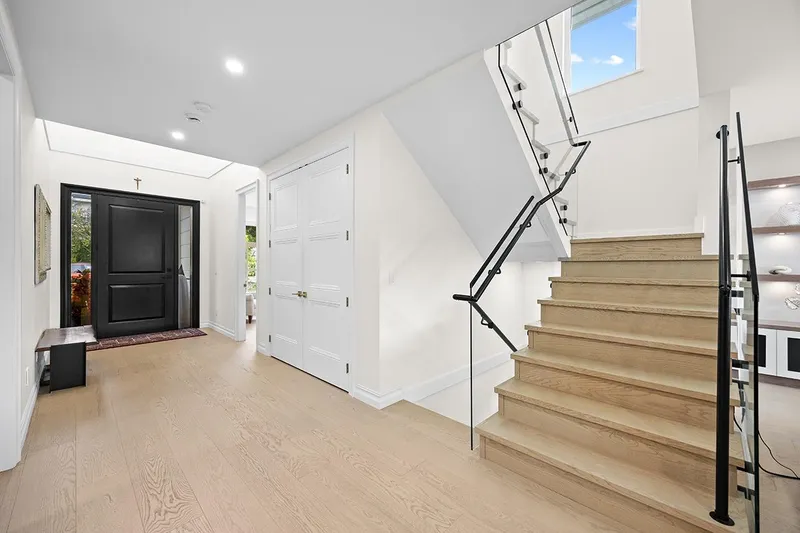 6902 KITCHENER STREET - photo 2 of 25