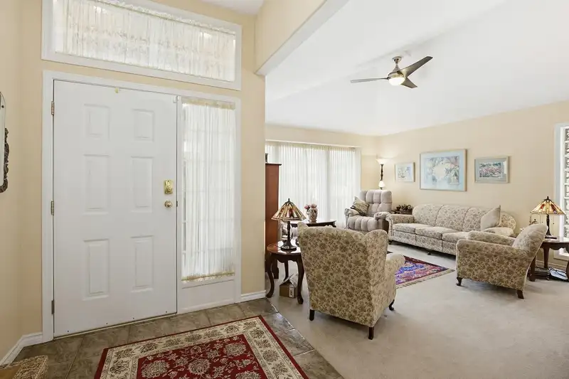33772 GREWALL CRESCENT - photo 3 of 40