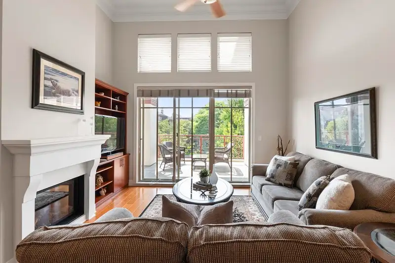 309 16433 64 AVENUE - photo 1 of 40