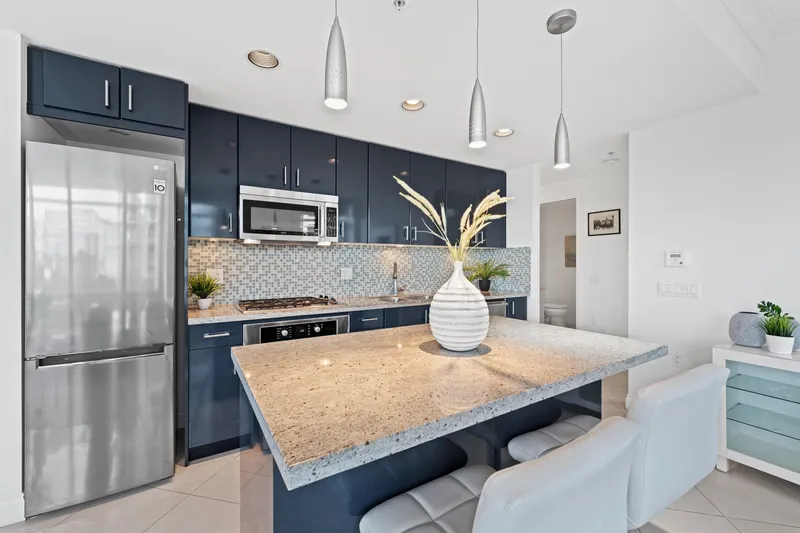 502 172 VICTORY SHIP WAY - photo 2 of 25