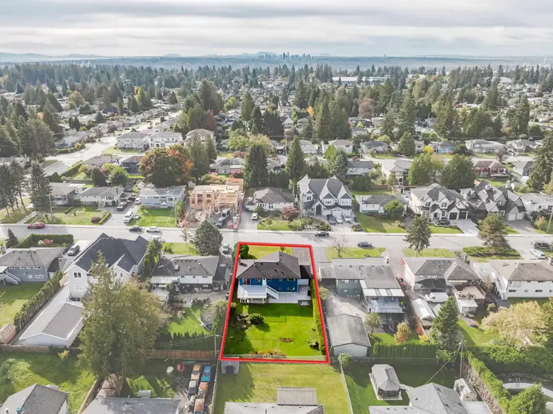 1831 GROVER AVENUE - photo 2 of 40