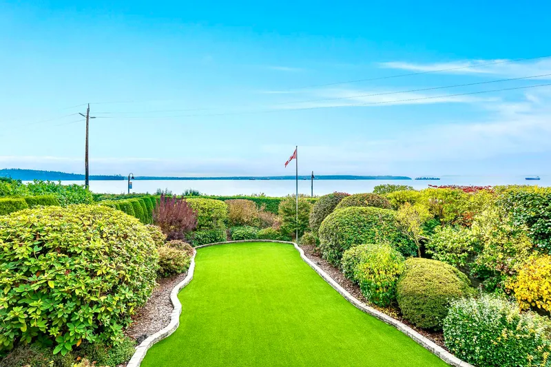 2328 BELLEVUE AVENUE - photo 2 of 25