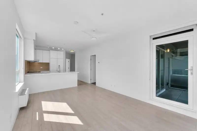 315 711 W 14TH STREET - photo 4 of 18