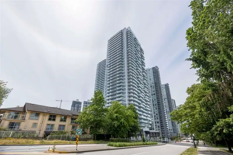 2901 13778 100 AVENUE - photo 1 of 27