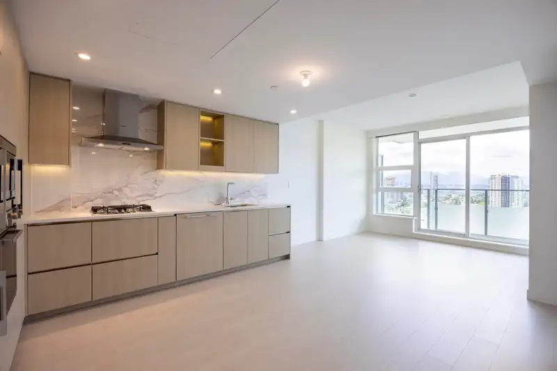 2901 13778 100 AVENUE - photo 4 of 27