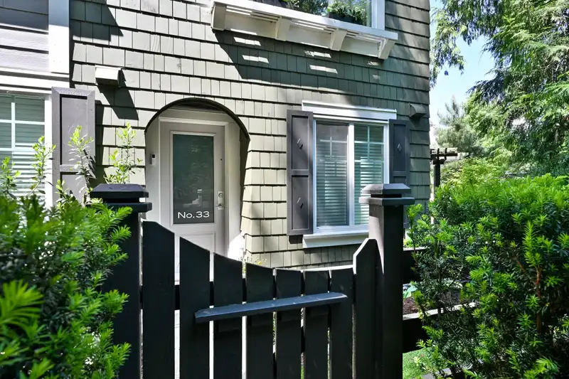 33 288 171 STREET - photo 1 of 34