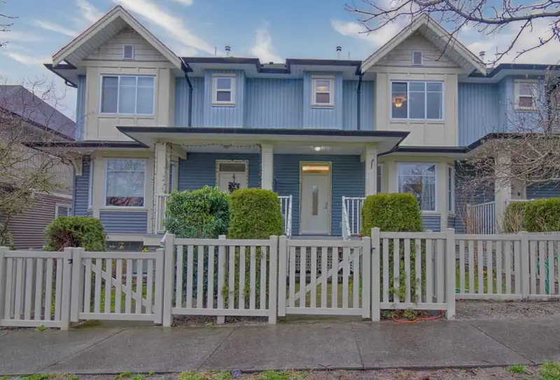 10 6575 192 STREET - photo 1 of 22