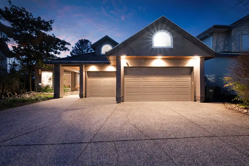 5671 MUSGRAVE CRESCENT - photo 1 of 25