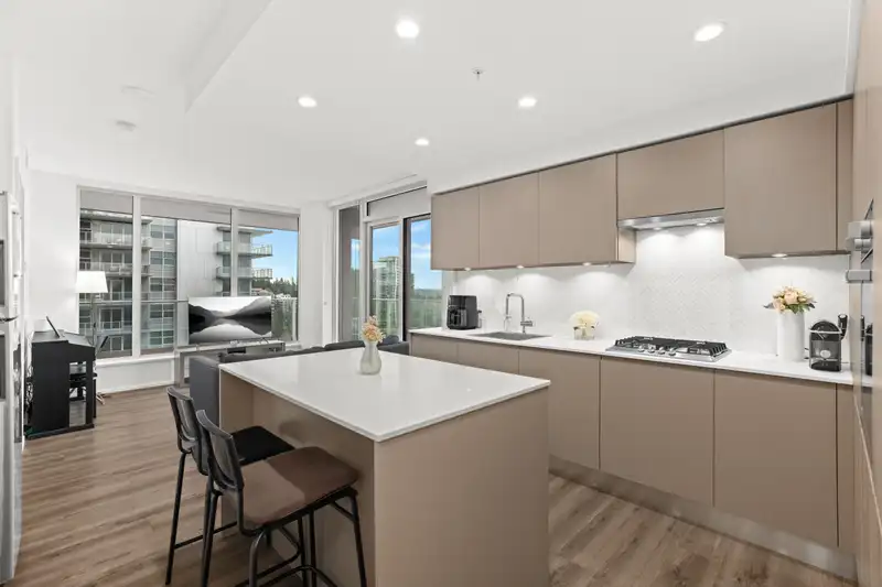 905 3833 EVERGREEN PLACE - photo 1 of 37
