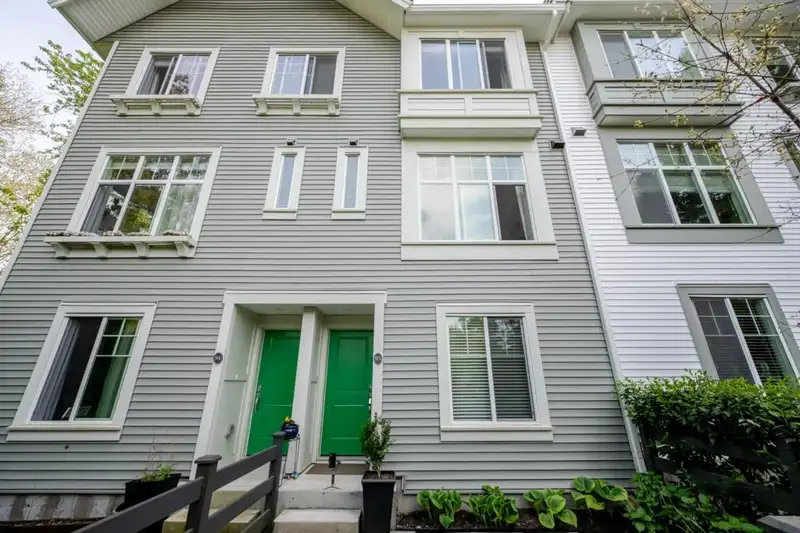 95 8168 136A STREET - photo 2 of 38