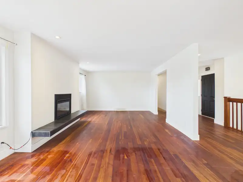 408 ALLEN DRIVE - photo 3 of 30
