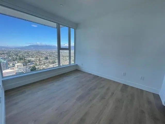 2705 4711 HAZEL STREET - photo 4 of 11