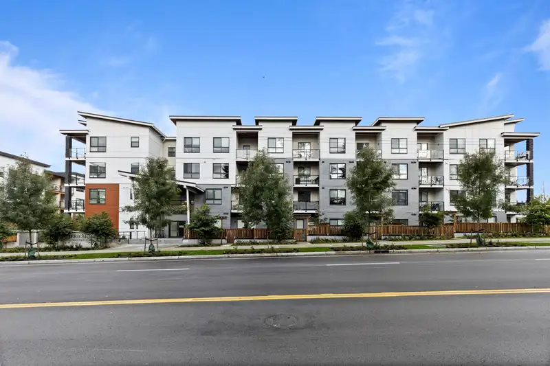 304 20362 72B AVENUE - photo 3 of 35