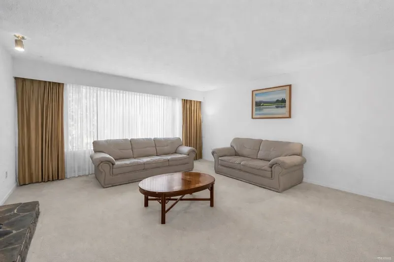 7551 BARKERVILLE COURT - photo 2 of 8