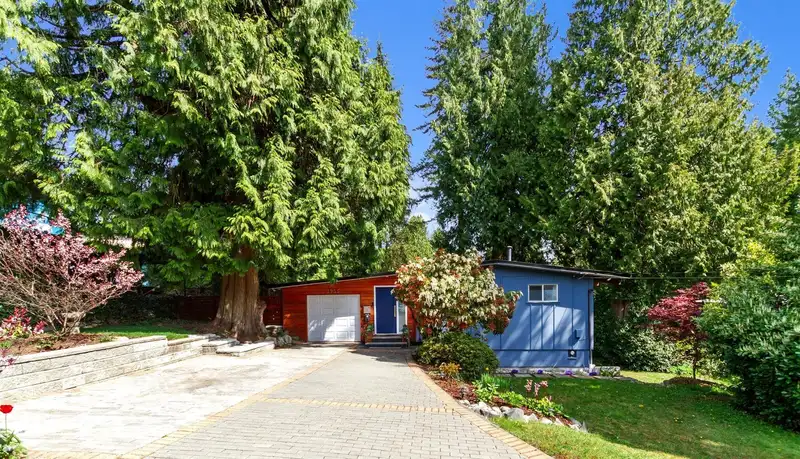 2955 SPURAWAY AVENUE - photo 3 of 40