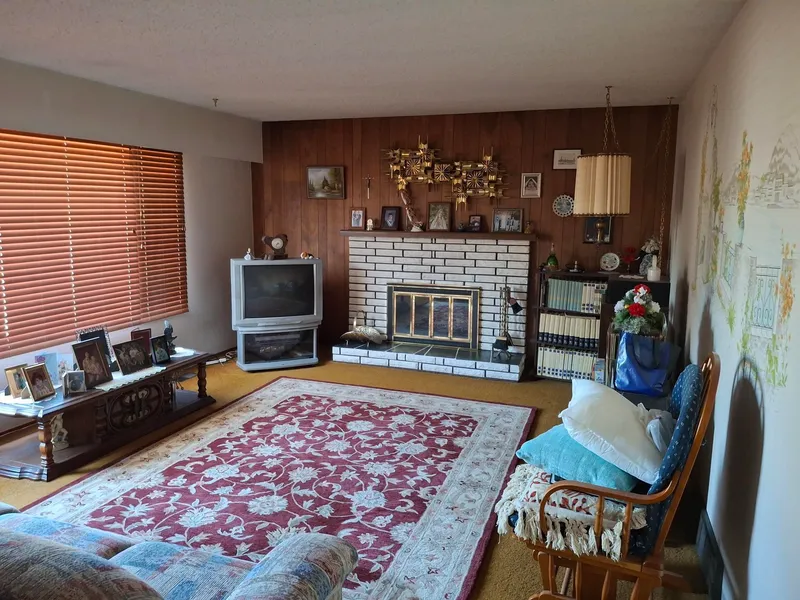 32678 BEVAN AVENUE - photo 3 of 25