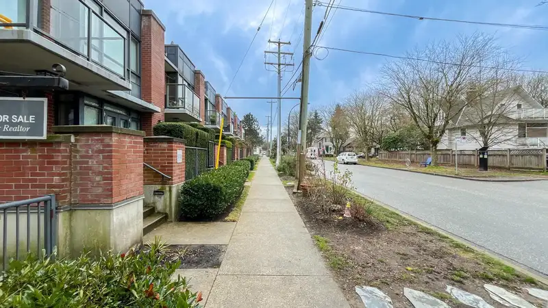 611 3228 TUPPER STREET - photo 3 of 22