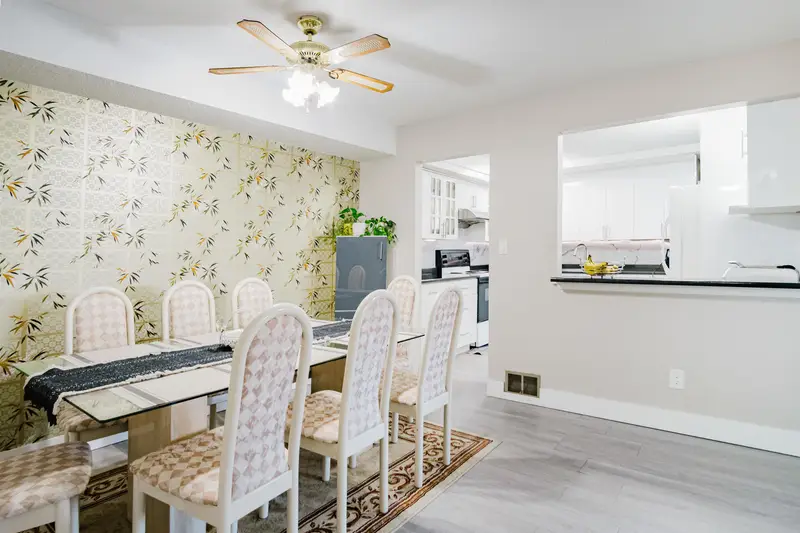 202 11901 89A AVENUE - photo 4 of 25