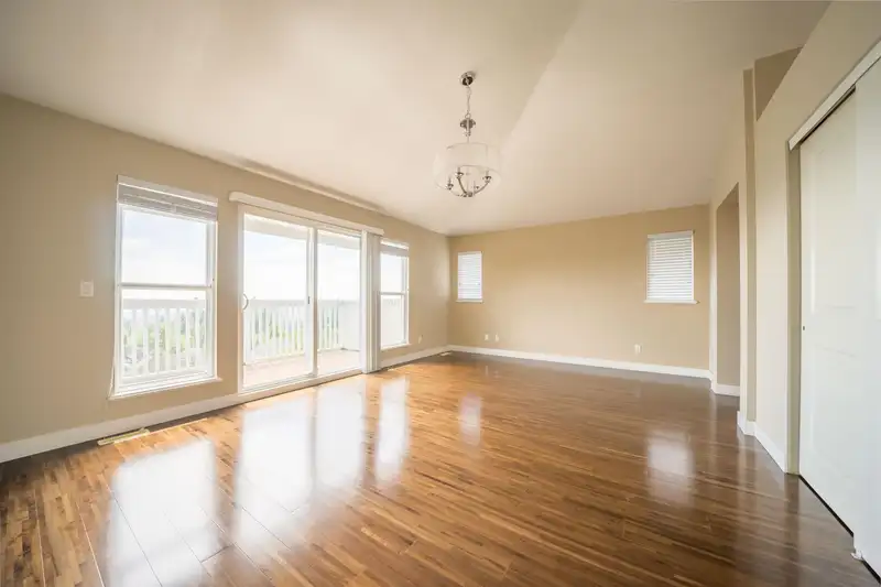 112 MAPLE DRIVE - photo 3 of 19