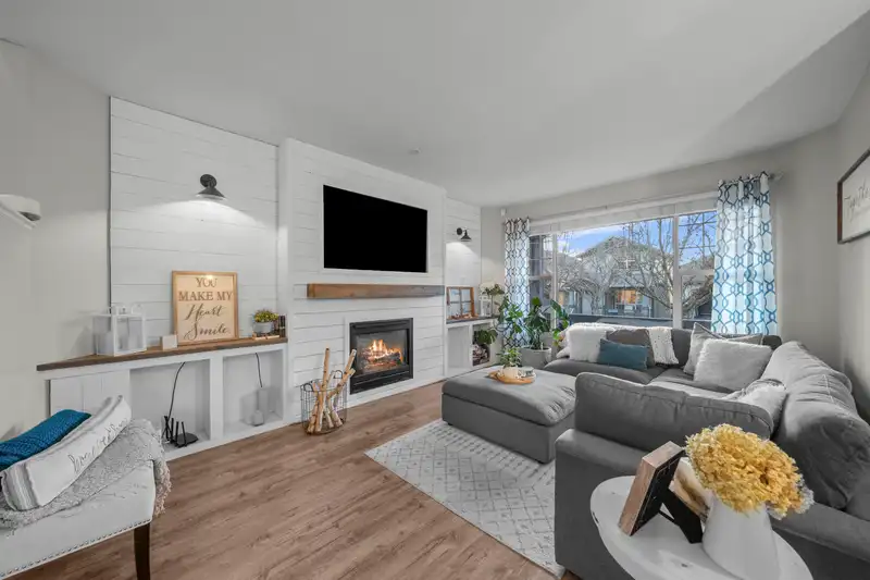 10296 243A STREET - photo 3 of 28