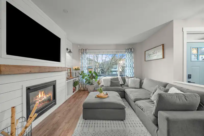 10296 243A STREET - photo 4 of 28