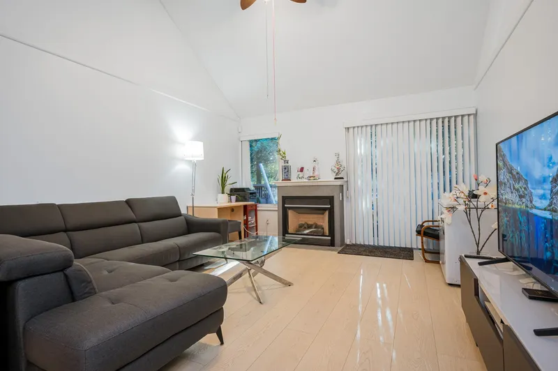 4814 FERNGLEN DRIVE - photo 1 of 25