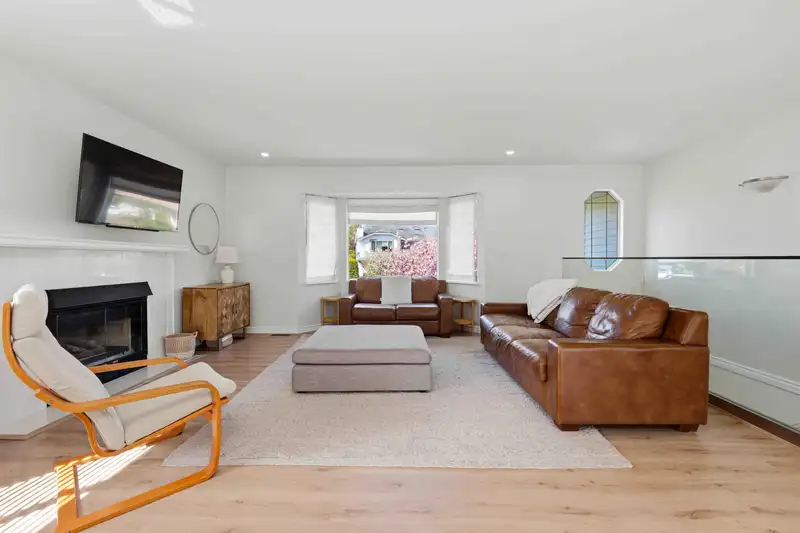 16162 8A AVENUE - photo 3 of 25