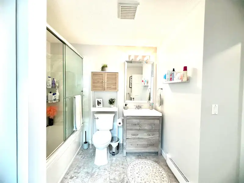 412 2960 PRINCESS CRESCENT - photo 4 of 40