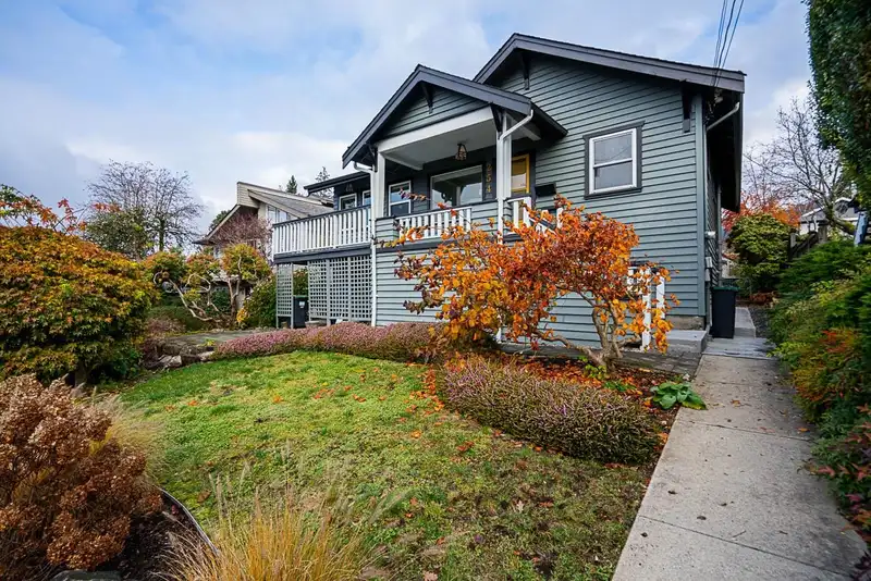 254 W WINDSOR ROAD - photo 2 of 28