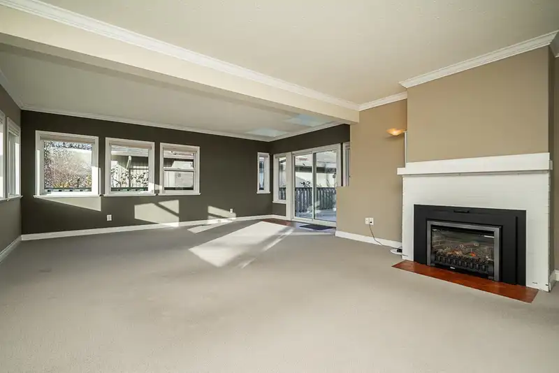254 W WINDSOR ROAD - photo 4 of 28