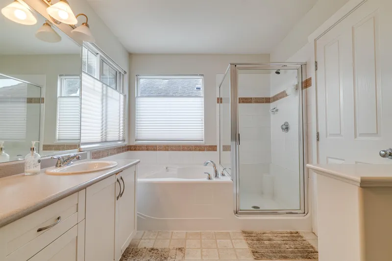 20199 70A AVENUE - photo 4 of 25