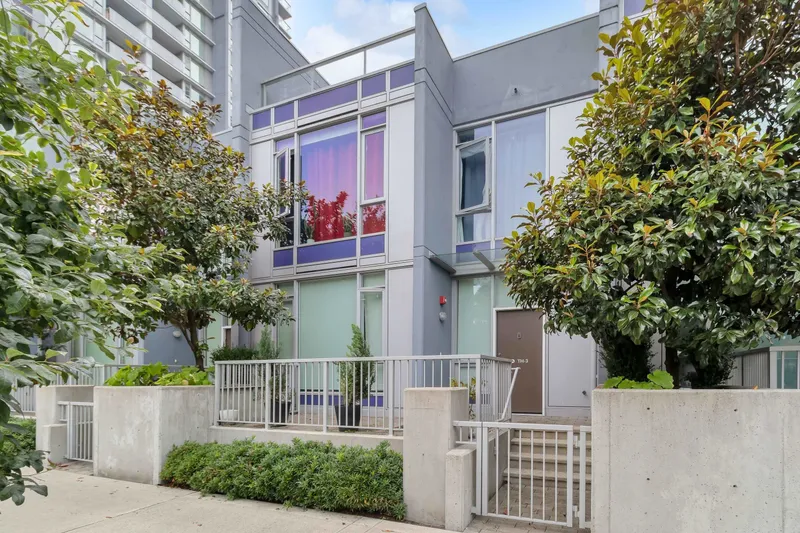 TH3 13720 100 AVENUE - photo 1 of 18