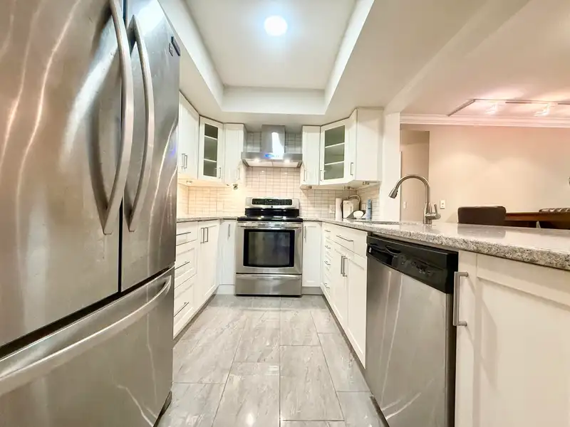 103 3189 CAMOSUN STREET - photo 4 of 25