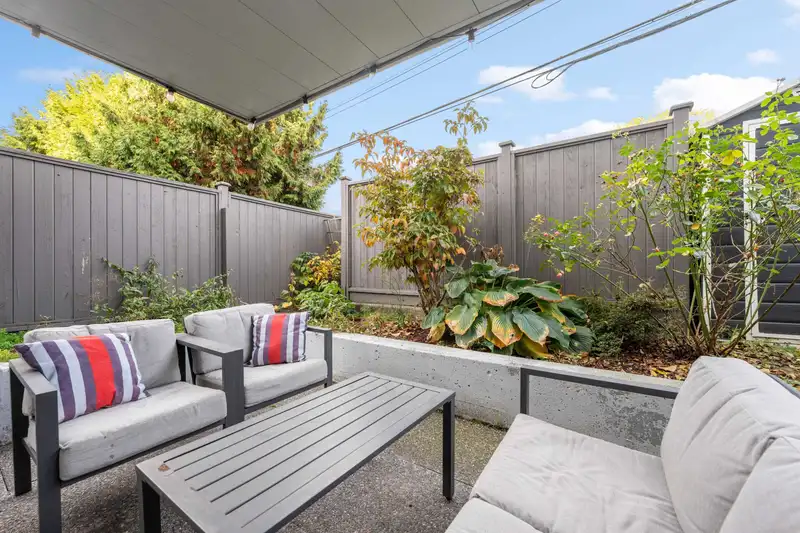 105 2133 DUNDAS STREET - photo 1 of 29