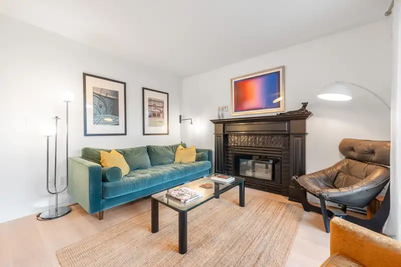 105 2133 DUNDAS STREET - photo 4 of 29