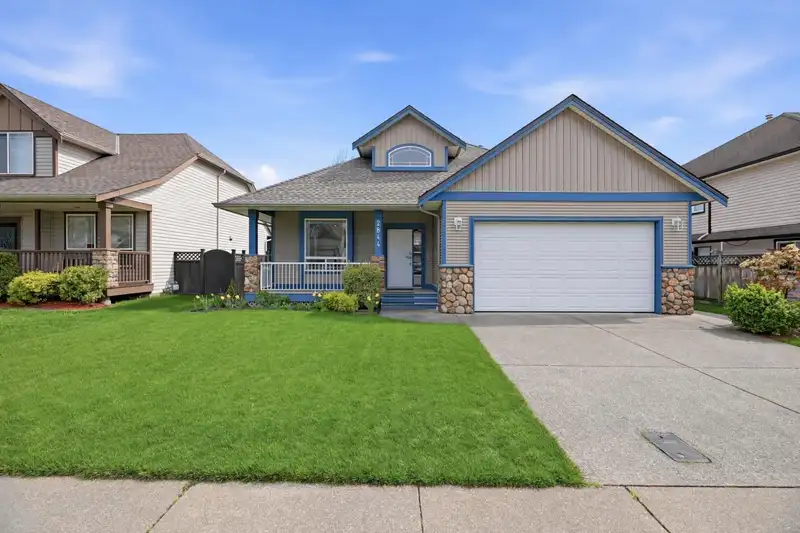 2844 SHUTTLE STREET - photo 1 of 37