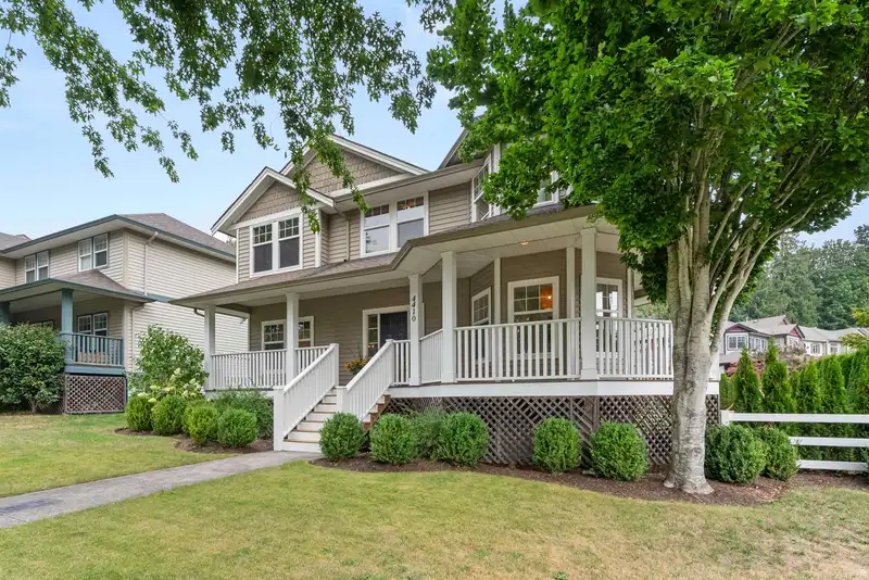 4410 BLAUSON BOULEVARD - photo 2 of 40