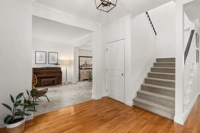 4410 BLAUSON BOULEVARD - photo 4 of 40
