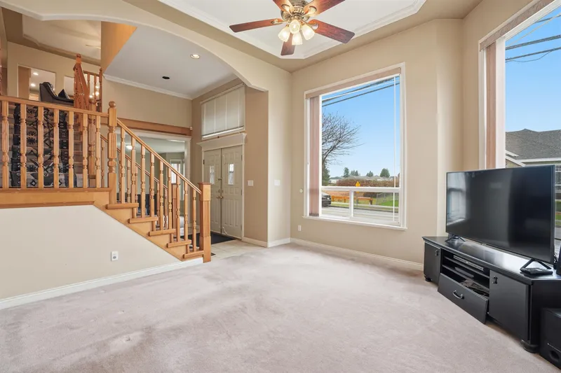 6593 125A STREET - photo 4 of 23