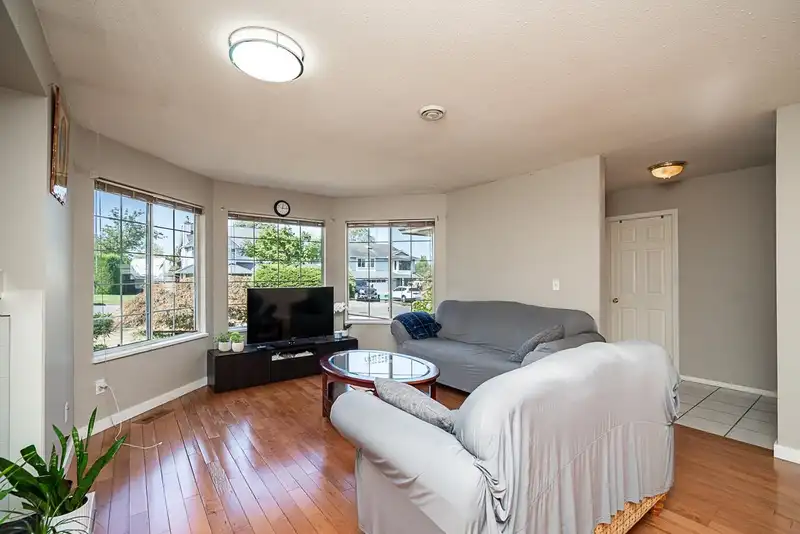 6310 171 STREET - photo 4 of 25