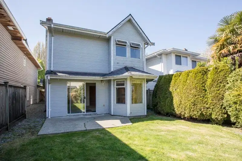 11740 2ND AVENUE - photo 2 of 32