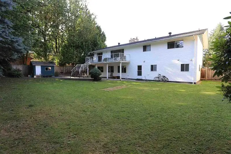 33226 RAVINE AVENUE - photo 3 of 4