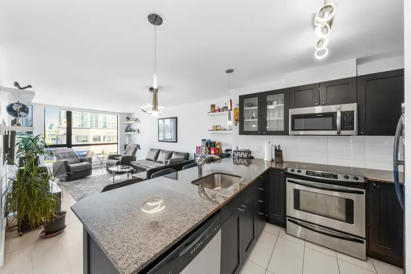 502 7225 ACORN AVENUE - photo 2 of 25